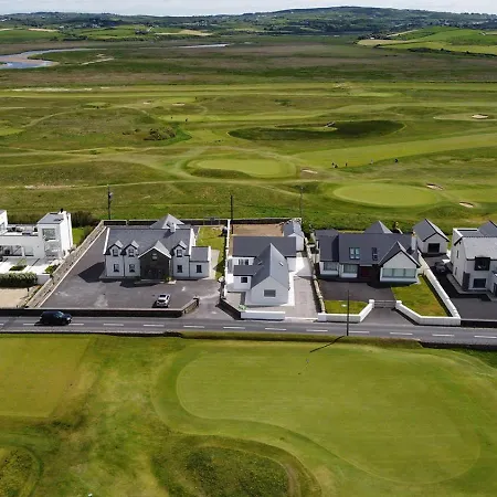 Holiday home Klondell House